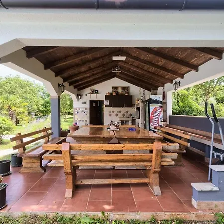 Villa Histra Valtura